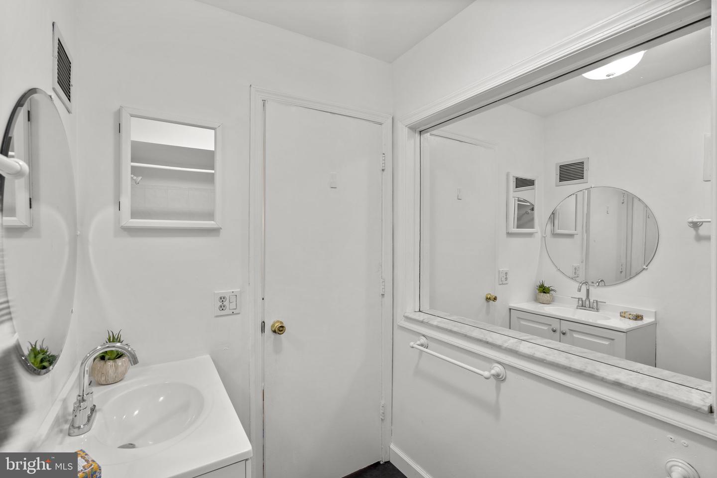 5927 BAYSHIRE RD, SPRINGFIELD, Virginia 22152, 3 Bedrooms Bedrooms, ,2 BathroomsBathrooms,Residential,For sale,5927 BAYSHIRE RD,VAFX2288282 MLS # VAFX2288282