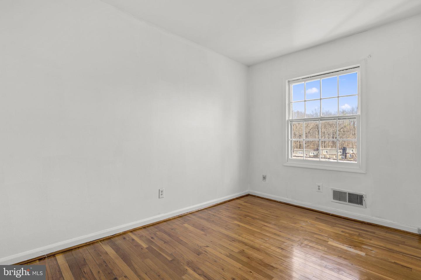 5927 BAYSHIRE RD, SPRINGFIELD, Virginia 22152, 3 Bedrooms Bedrooms, ,2 BathroomsBathrooms,Residential,For sale,5927 BAYSHIRE RD,VAFX2288282 MLS # VAFX2288282