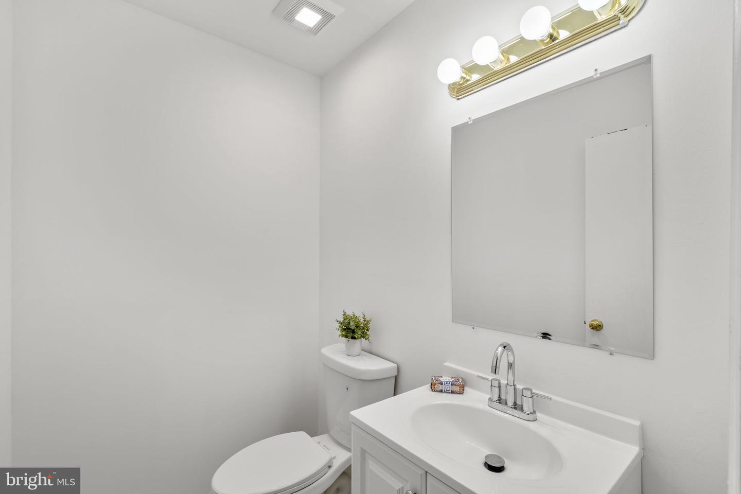 5927 BAYSHIRE RD, SPRINGFIELD, Virginia 22152, 3 Bedrooms Bedrooms, ,2 BathroomsBathrooms,Residential,For sale,5927 BAYSHIRE RD,VAFX2288282 MLS # VAFX2288282