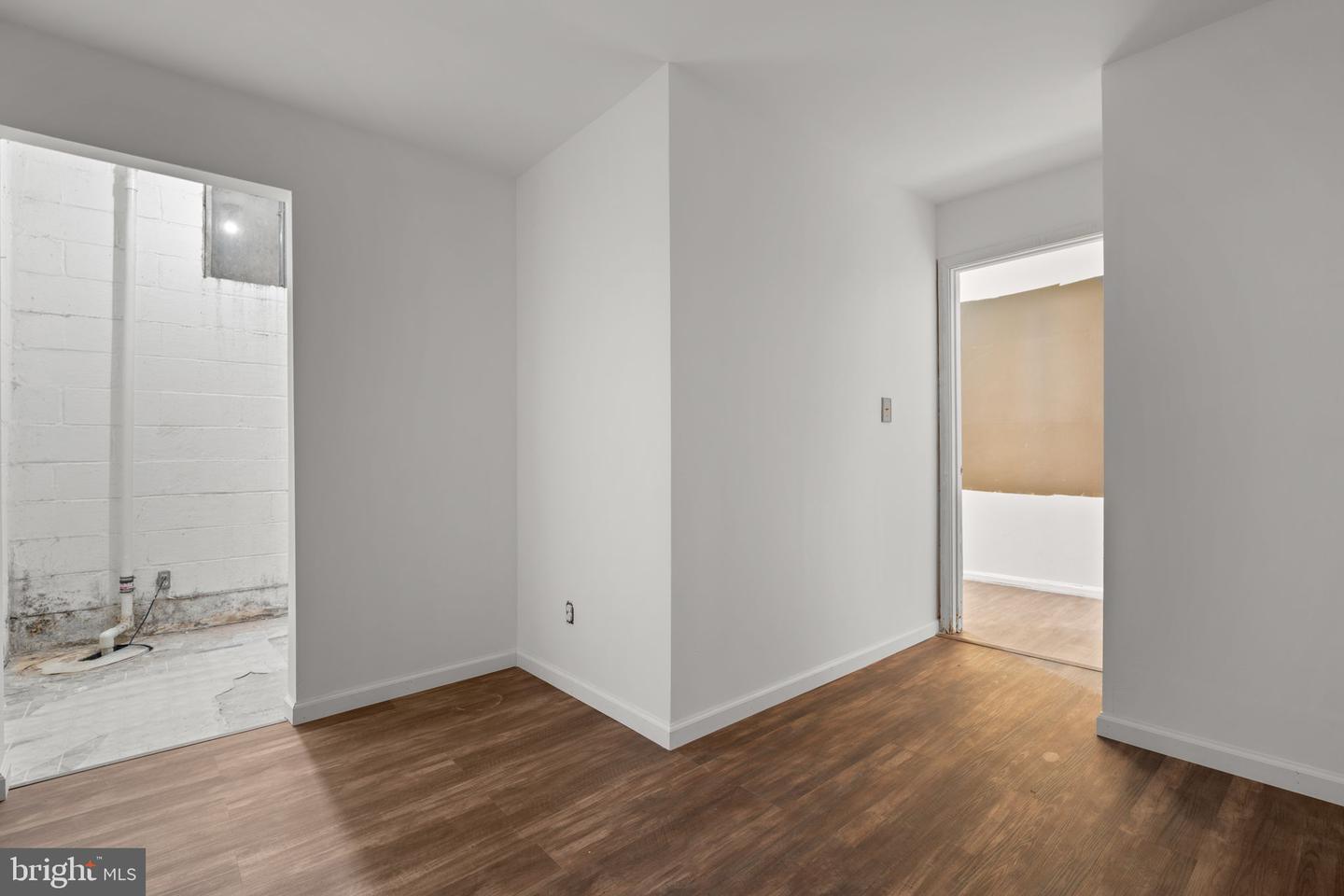 5927 BAYSHIRE RD, SPRINGFIELD, Virginia 22152, 3 Bedrooms Bedrooms, ,2 BathroomsBathrooms,Residential,For sale,5927 BAYSHIRE RD,VAFX2288282 MLS # VAFX2288282