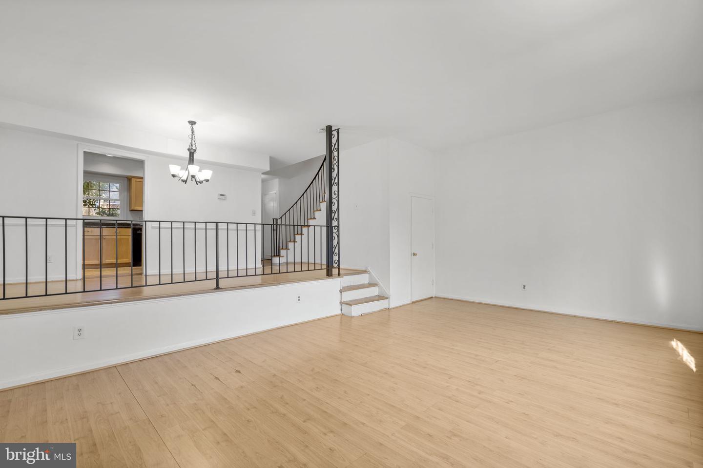 5927 BAYSHIRE RD, SPRINGFIELD, Virginia 22152, 3 Bedrooms Bedrooms, ,2 BathroomsBathrooms,Residential,For sale,5927 BAYSHIRE RD,VAFX2288282 MLS # VAFX2288282