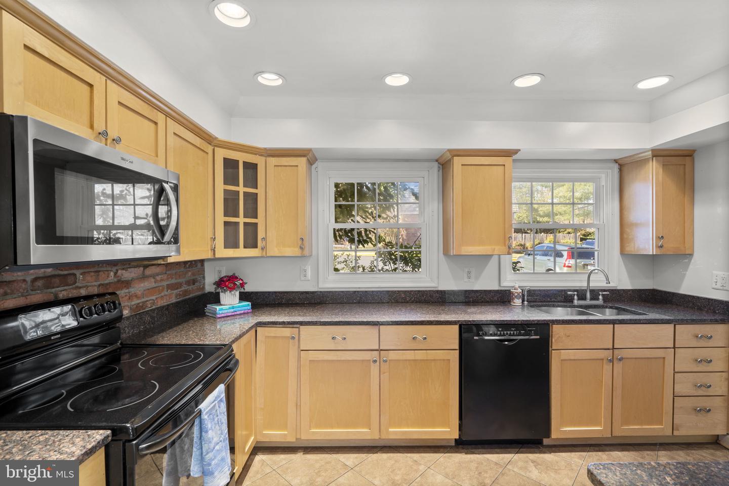 5927 BAYSHIRE RD, SPRINGFIELD, Virginia 22152, 3 Bedrooms Bedrooms, ,2 BathroomsBathrooms,Residential,For sale,5927 BAYSHIRE RD,VAFX2288282 MLS # VAFX2288282