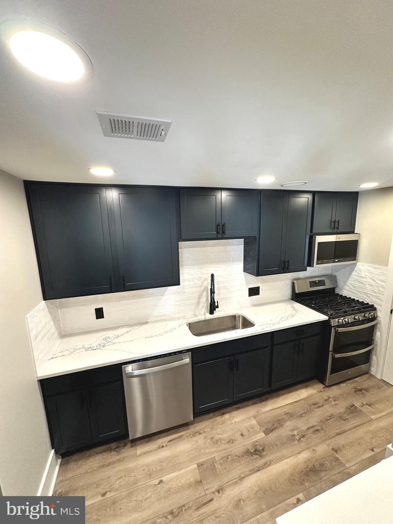 12703 GORDON BLVD #20, WOODBRIDGE, Virginia 22192, 1 Bedroom Bedrooms, ,1 BathroomBathrooms,Residential,For sale,12703 GORDON BLVD #20,VAPW2111592 MLS # VAPW2111592