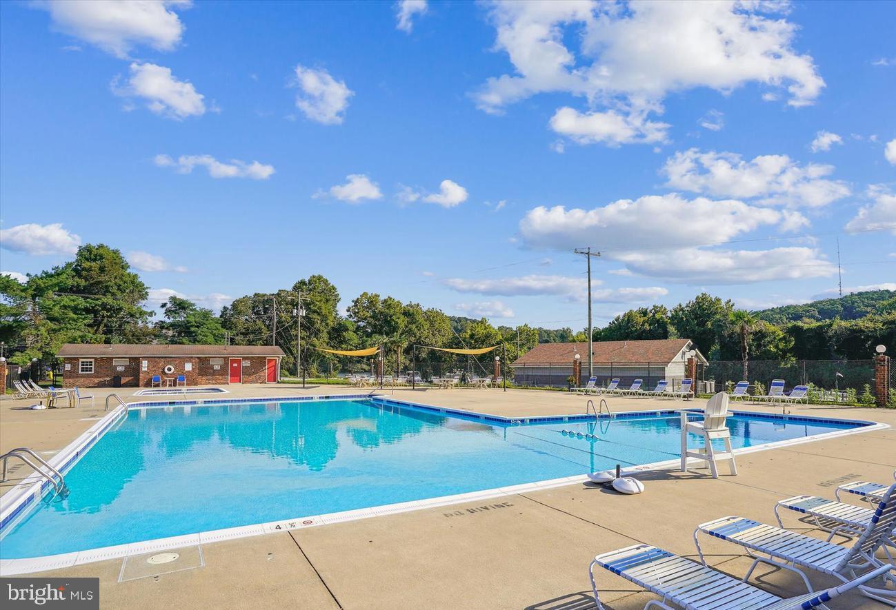 12703 GORDON BLVD #20, WOODBRIDGE, Virginia 22192, 1 Bedroom Bedrooms, ,1 BathroomBathrooms,Residential,For sale,12703 GORDON BLVD #20,VAPW2111592 MLS # VAPW2111592