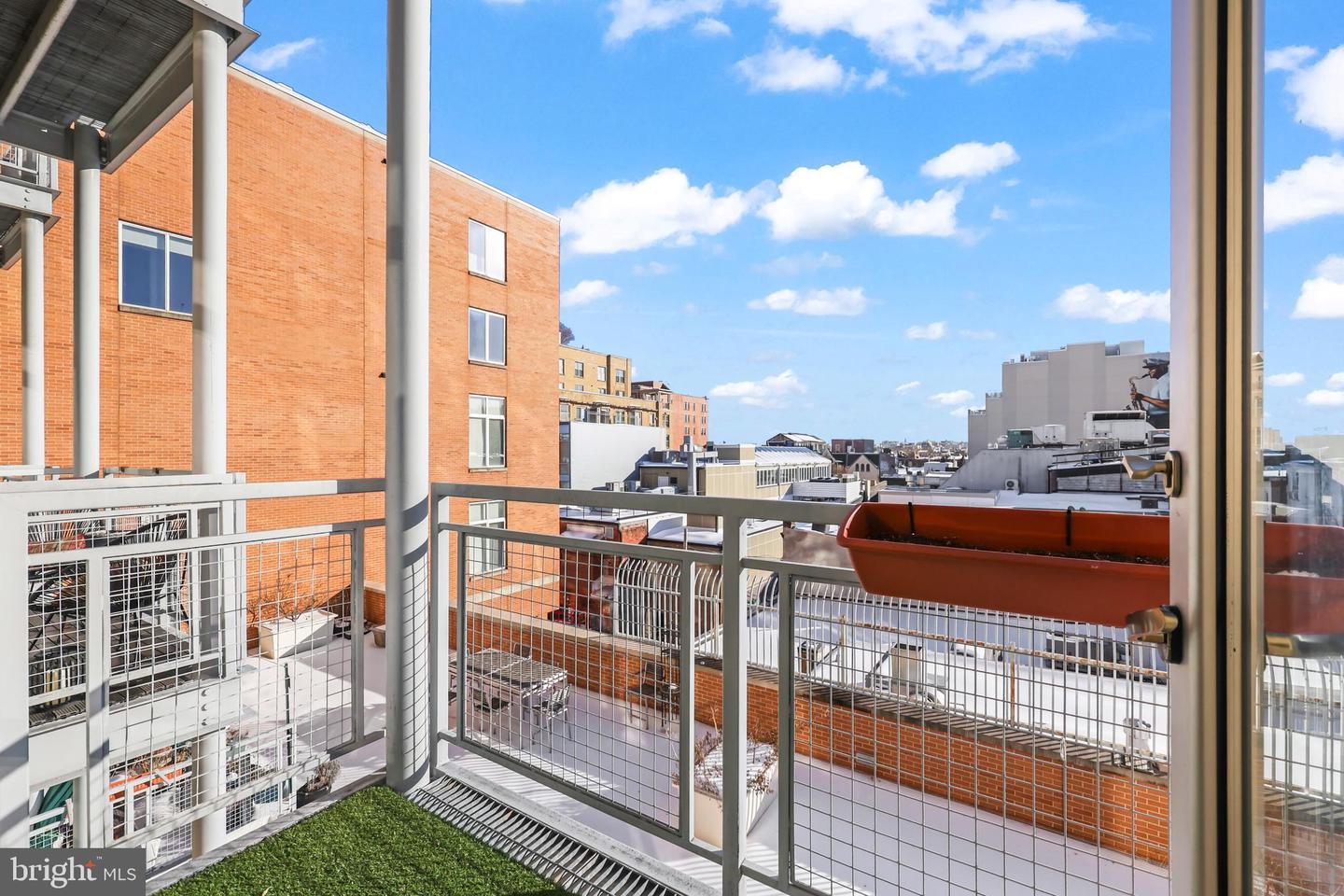 1390 V ST NW #307, WASHINGTON, District Of Columbia 20009, 1 Bedroom Bedrooms, ,1 BathroomBathrooms,Residential,For sale,1390 V ST NW #307,DCDC2244018 MLS # DCDC2244018