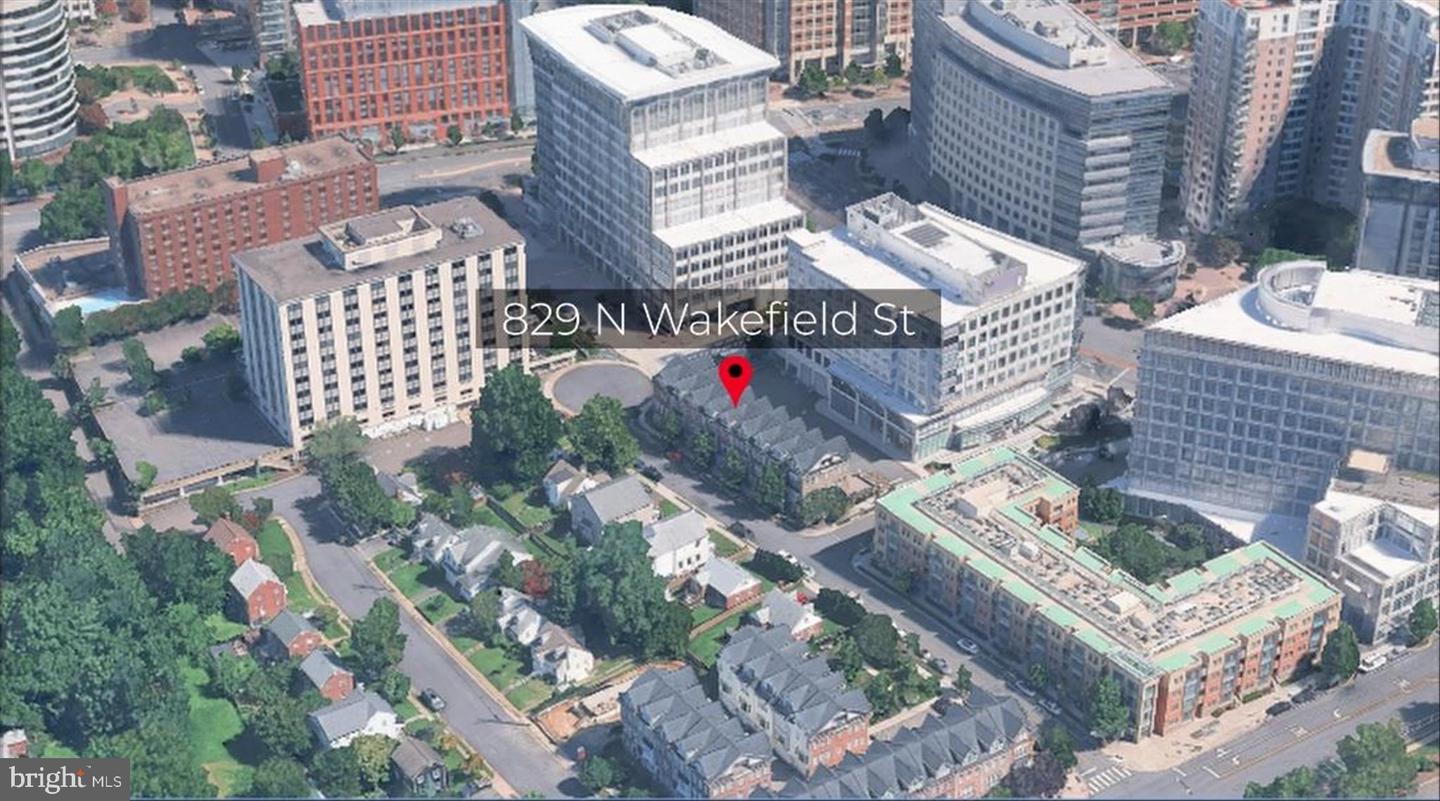 829 N WAKEFIELD ST, ARLINGTON, Virginia 22203, 3 Bedrooms Bedrooms, ,3 BathroomsBathrooms,Residential,For sale,829 N WAKEFIELD ST,VAAR2068354 MLS # VAAR2068354