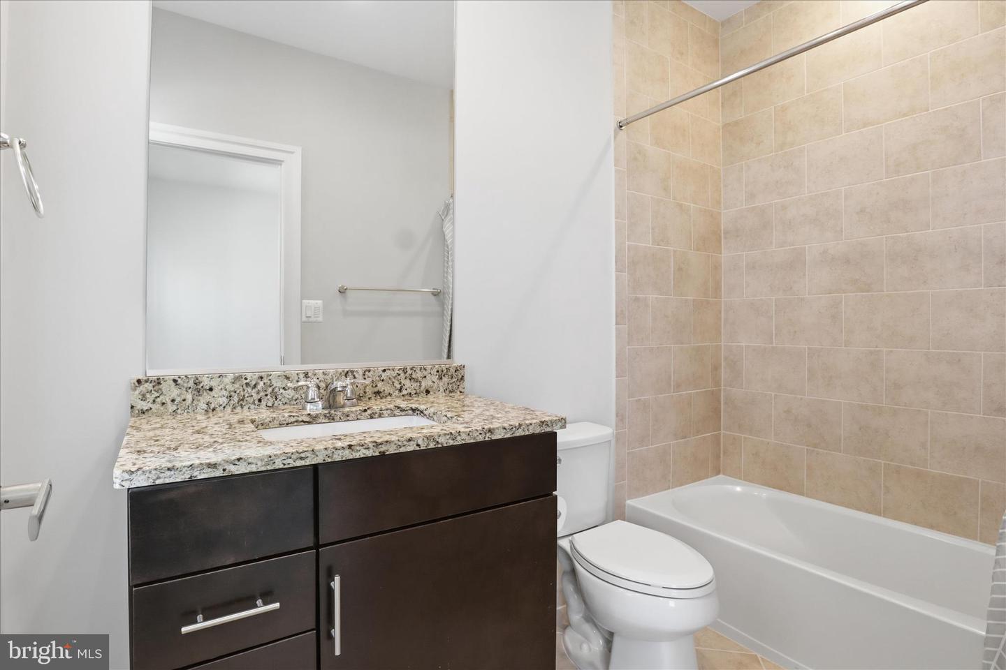 829 N WAKEFIELD ST, ARLINGTON, Virginia 22203, 3 Bedrooms Bedrooms, ,3 BathroomsBathrooms,Residential,For sale,829 N WAKEFIELD ST,VAAR2068354 MLS # VAAR2068354