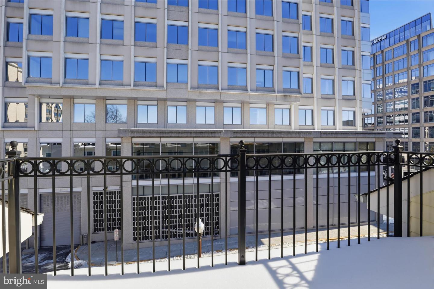 829 N WAKEFIELD ST, ARLINGTON, Virginia 22203, 3 Bedrooms Bedrooms, ,3 BathroomsBathrooms,Residential,For sale,829 N WAKEFIELD ST,VAAR2068354 MLS # VAAR2068354