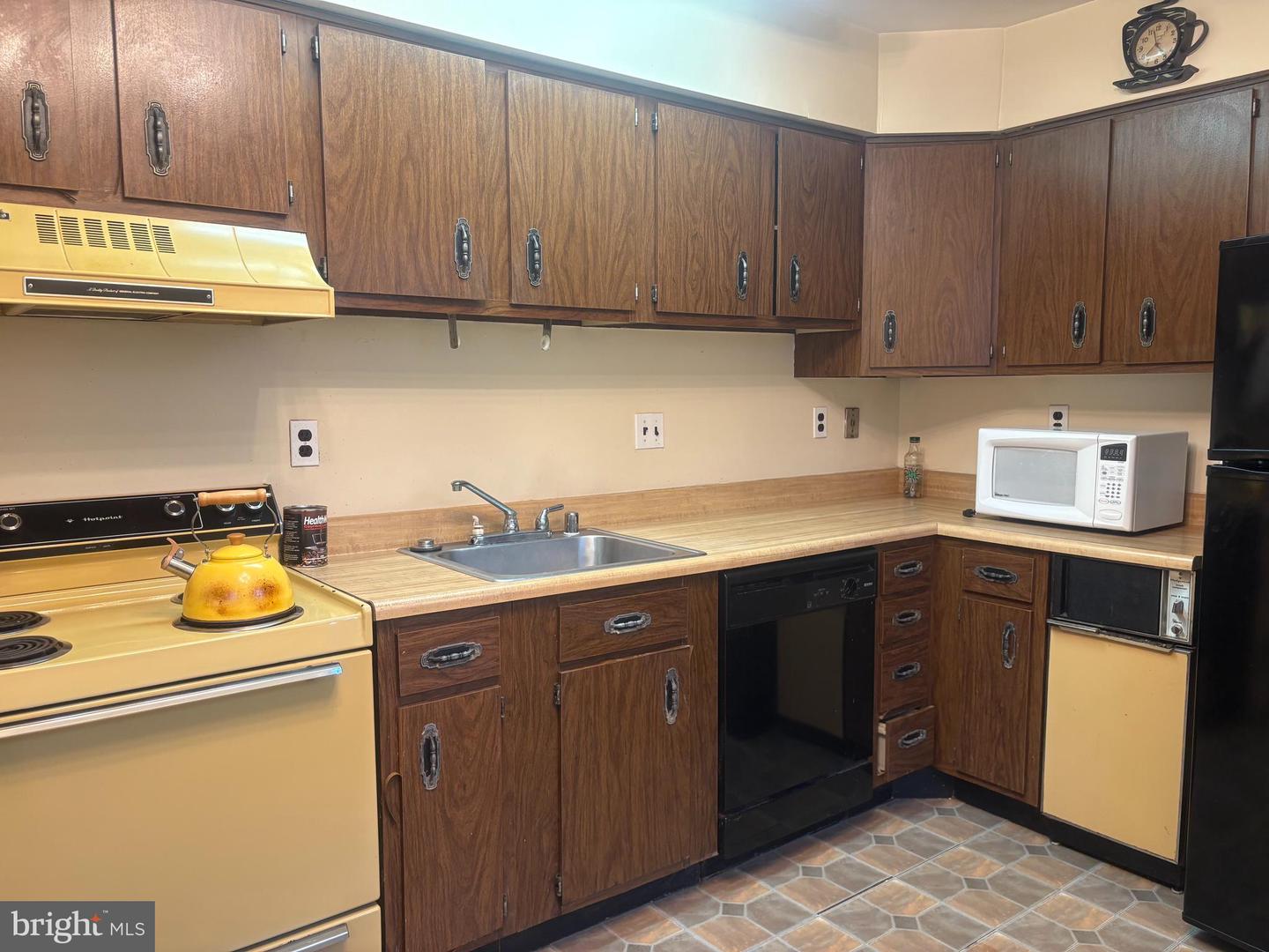 2107 FORT DAVIS ST SE #202, WASHINGTON, District Of Columbia 20020, 2 Bedrooms Bedrooms, ,1 BathroomBathrooms,Residential,For sale,2107 FORT DAVIS ST SE #202,DCDC2244202 MLS # DCDC2244202