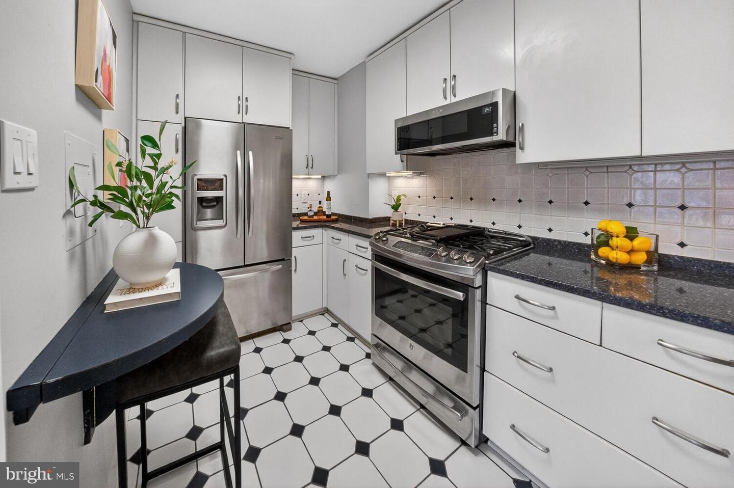 3001 VEAZEY TER NW #612, WASHINGTON, District Of Columbia 20008, 1 Bedroom Bedrooms, ,1 BathroomBathrooms,Residential,For sale,3001 VEAZEY TER NW #612,DCDC2244216 MLS # DCDC2244216