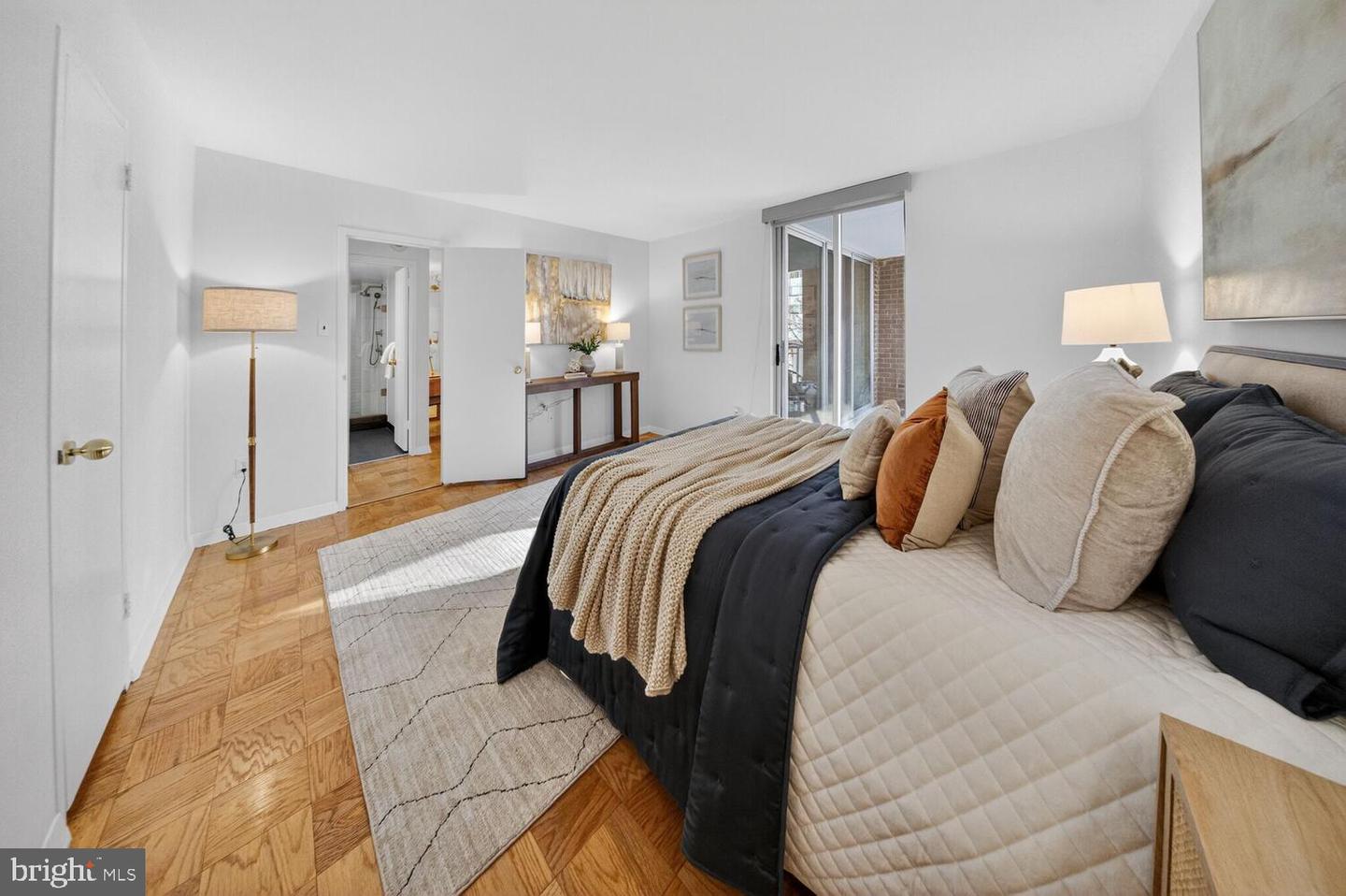 3001 VEAZEY TER NW #612, WASHINGTON, District Of Columbia 20008, 1 Bedroom Bedrooms, ,1 BathroomBathrooms,Residential,For sale,3001 VEAZEY TER NW #612,DCDC2244216 MLS # DCDC2244216