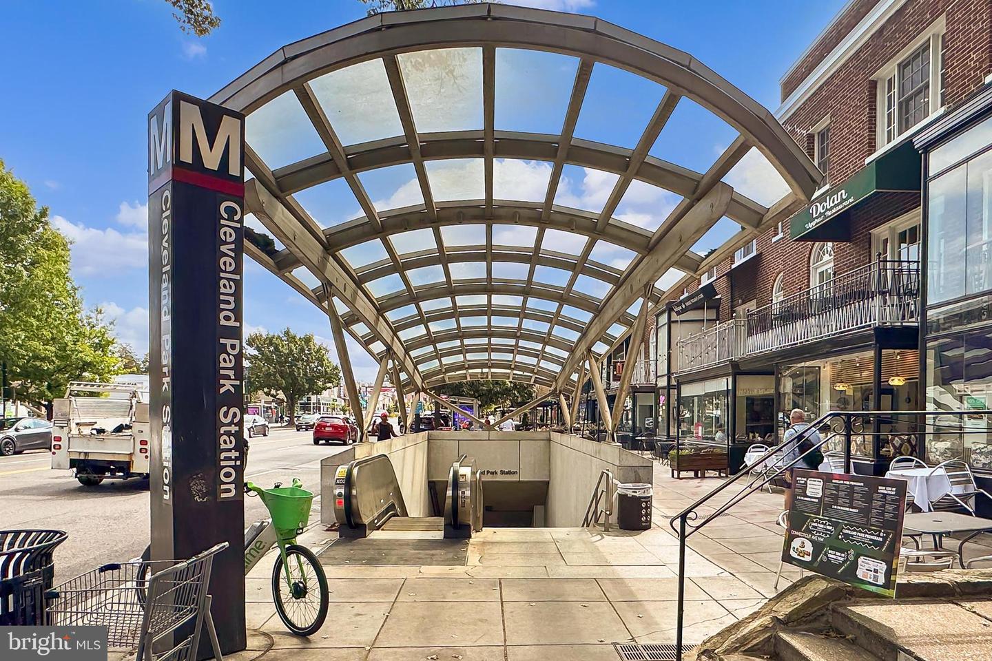 3600 CONNECTICUT AVE NW #105, WASHINGTON, District Of Columbia 20008, 3 Rooms Rooms,1 BathroomBathrooms,Residential,For sale,3600 CONNECTICUT AVE NW #105,DCDC2244222 MLS # DCDC2244222