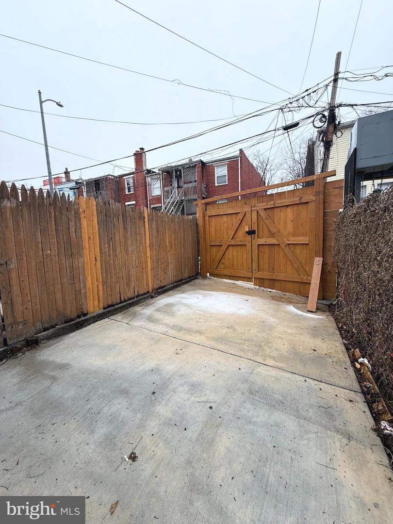 1113 HOLBROOK TER NE, WASHINGTON, District Of Columbia 20002, 2 Bedrooms Bedrooms, 8 Rooms Rooms,1 BathroomBathrooms,Residential,For sale,1113 HOLBROOK TER NE,DCDC2244224 MLS # DCDC2244224