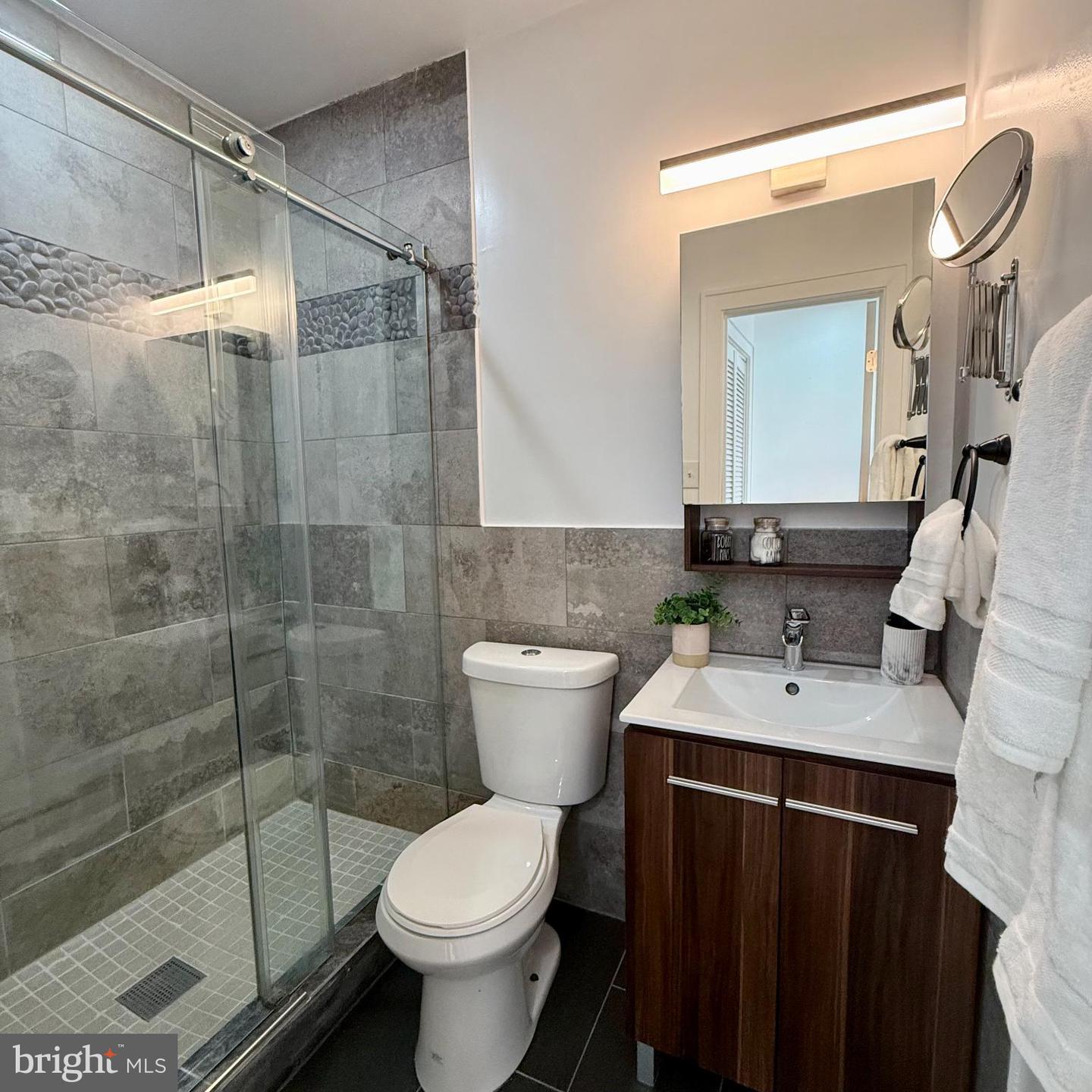 1113 HOLBROOK TER NE, WASHINGTON, District Of Columbia 20002, 2 Bedrooms Bedrooms, 8 Rooms Rooms,1 BathroomBathrooms,Residential,For sale,1113 HOLBROOK TER NE,DCDC2244224 MLS # DCDC2244224