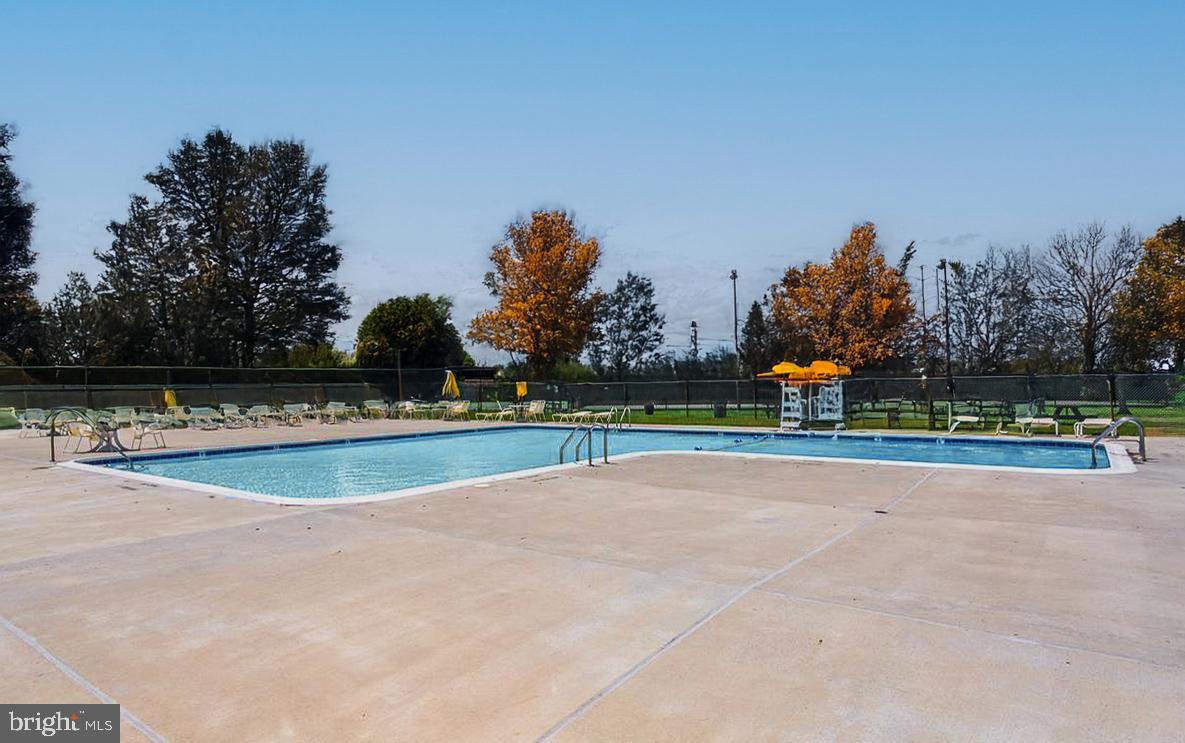 1225 MARTHA CUSTIS DR #406, ALEXANDRIA, Virginia 22302, 1 Bedroom Bedrooms, ,1 BathroomBathrooms,Residential,For sale,1225 MARTHA CUSTIS DR #406,VAAX2053688 MLS # VAAX2053688