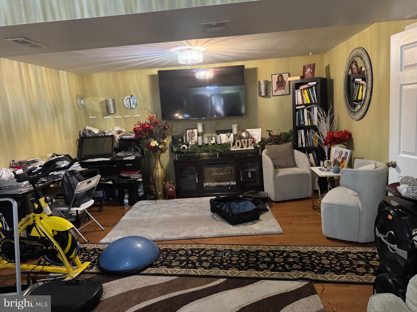 13818 GILBERT RD, WOODBRIDGE, Virginia 22193, 4 Bedrooms Bedrooms, ,2 BathroomsBathrooms,Residential,For sale,13818 GILBERT RD,VAPW2111674 MLS # VAPW2111674