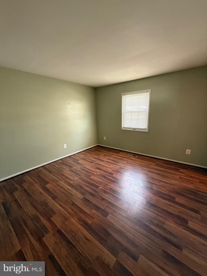 4909 TIBBITT LN, BURKE, Virginia 22015, 3 Bedrooms Bedrooms, ,1 BathroomBathrooms,Residential,For sale,4909 TIBBITT LN,VAFX2288540 MLS # VAFX2288540