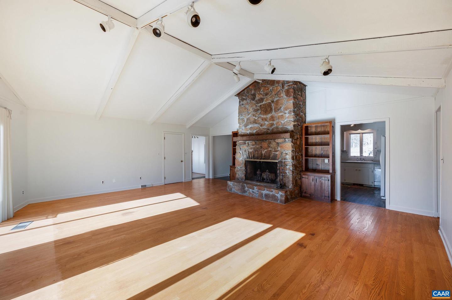 2288 LEXINGTON TPKE, AMHERST, Virginia 24521, 3 Bedrooms Bedrooms, ,4 BathroomsBathrooms,Residential,For sale,2288 LEXINGTON TPKE,672959 MLS # 672959