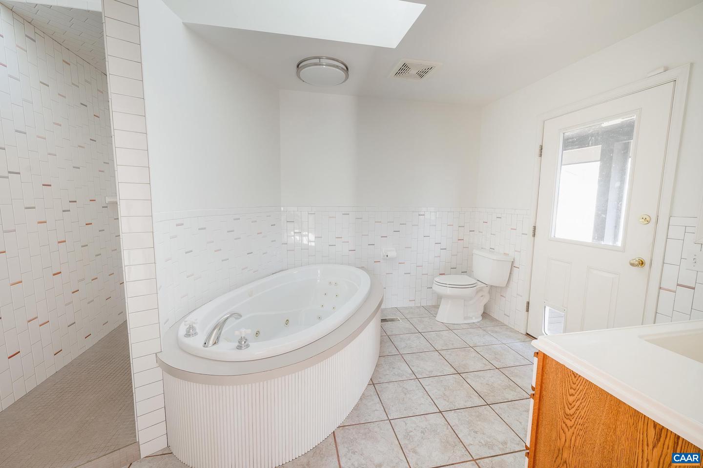 2288 LEXINGTON TPKE, AMHERST, Virginia 24521, 3 Bedrooms Bedrooms, ,4 BathroomsBathrooms,Residential,For sale,2288 LEXINGTON TPKE,672959 MLS # 672959