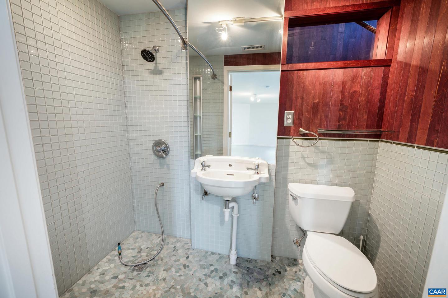 2288 LEXINGTON TPKE, AMHERST, Virginia 24521, 3 Bedrooms Bedrooms, ,4 BathroomsBathrooms,Residential,For sale,2288 LEXINGTON TPKE,672959 MLS # 672959