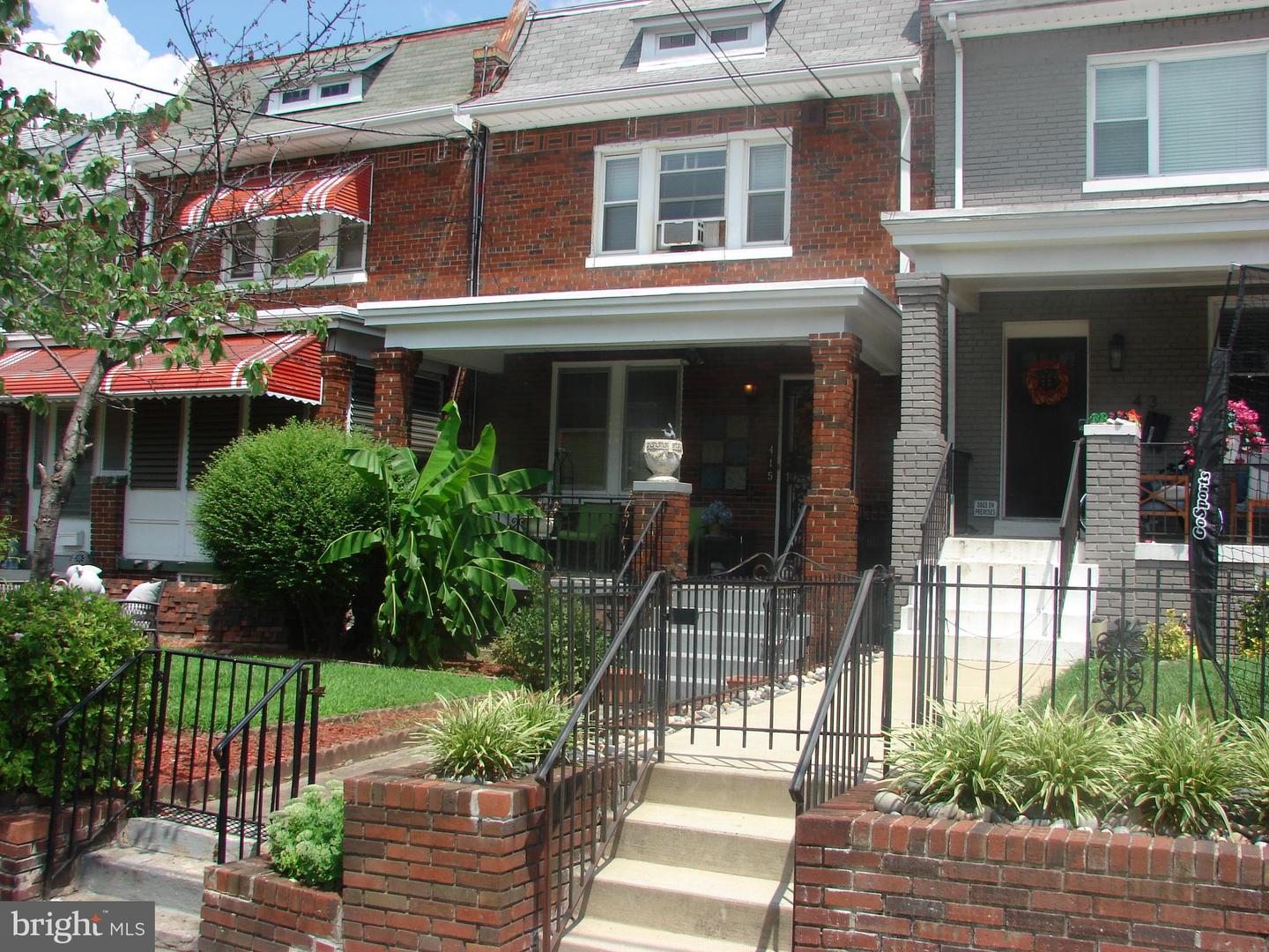 415 NW FARRAGUT ST NW, WASHINGTON, District Of Columbia 20011, 3 Bedrooms Bedrooms, ,2 BathroomsBathrooms,Residential,For sale,415 NW FARRAGUT ST NW,DCDC2244238 MLS # DCDC2244238