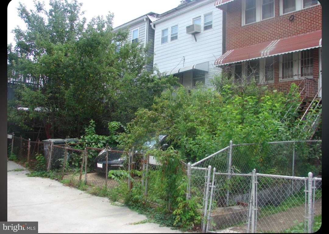 415 NW FARRAGUT ST NW, WASHINGTON, District Of Columbia 20011, 3 Bedrooms Bedrooms, ,2 BathroomsBathrooms,Residential,For sale,415 NW FARRAGUT ST NW,DCDC2244238 MLS # DCDC2244238