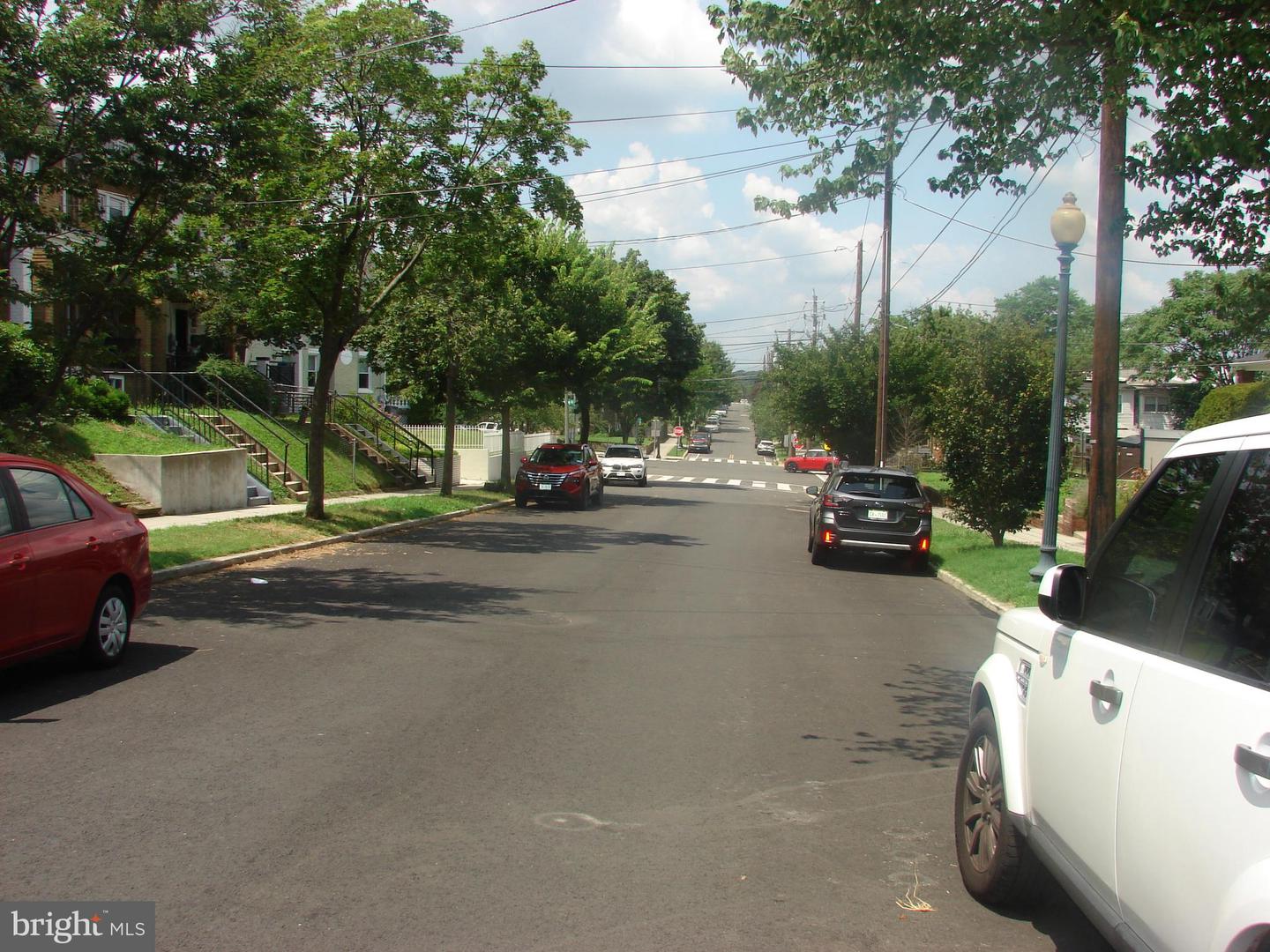 415 NW FARRAGUT ST NW, WASHINGTON, District Of Columbia 20011, 3 Bedrooms Bedrooms, ,2 BathroomsBathrooms,Residential,For sale,415 NW FARRAGUT ST NW,DCDC2244238 MLS # DCDC2244238