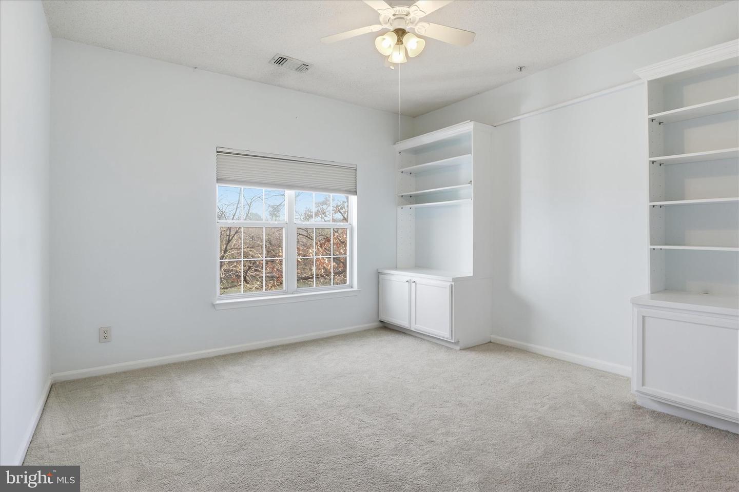 1720 LAKE SHORE CREST DR #34, RESTON, Virginia 20190, 1 Bedroom Bedrooms, ,1 BathroomBathrooms,Residential,For sale,1720 LAKE SHORE CREST DR #34,VAFX2288472 MLS # VAFX2288472