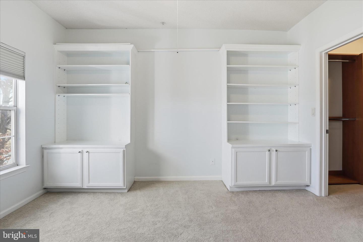 1720 LAKE SHORE CREST DR #34, RESTON, Virginia 20190, 1 Bedroom Bedrooms, ,1 BathroomBathrooms,Residential,For sale,1720 LAKE SHORE CREST DR #34,VAFX2288472 MLS # VAFX2288472