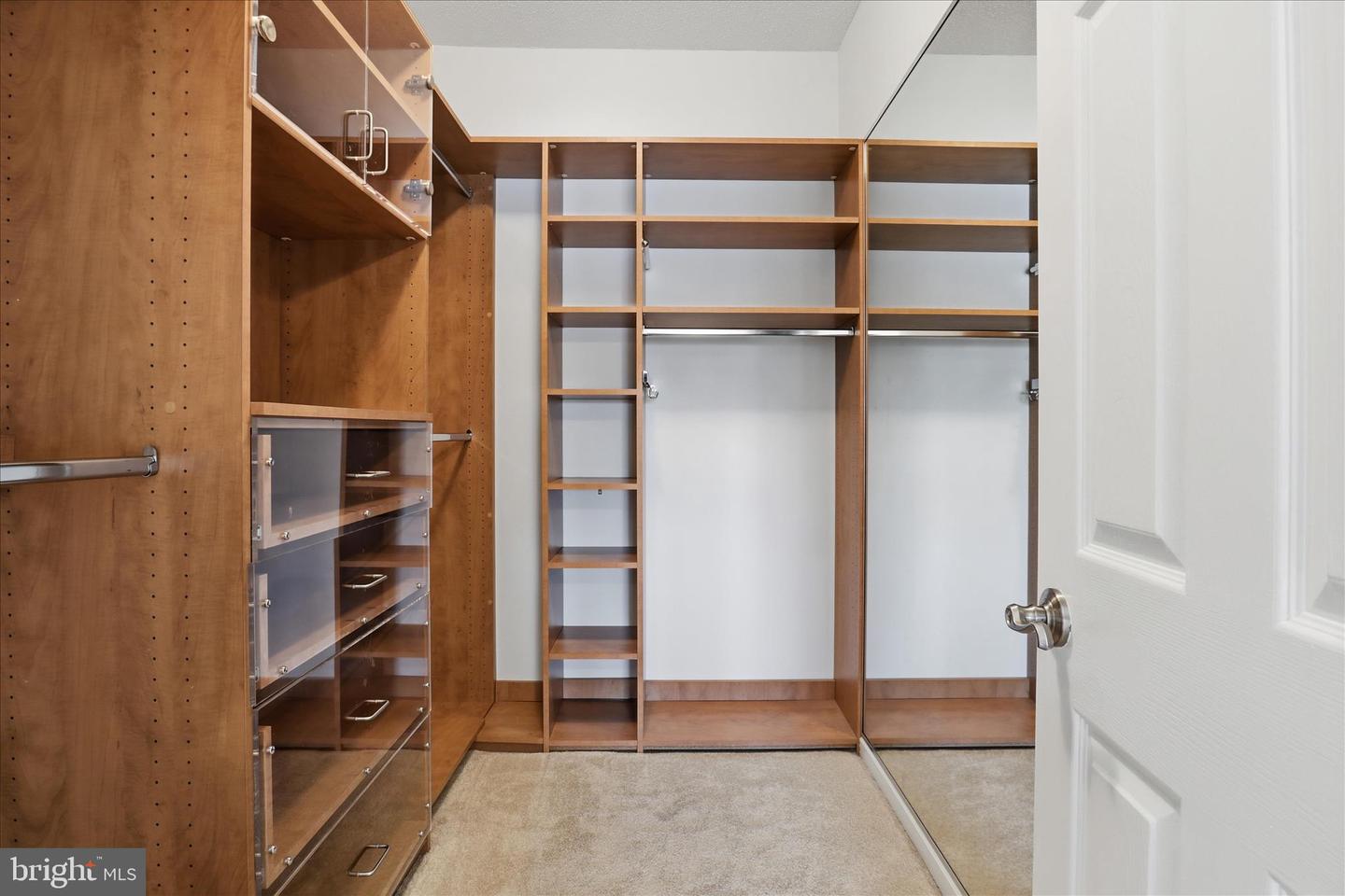 1720 LAKE SHORE CREST DR #34, RESTON, Virginia 20190, 1 Bedroom Bedrooms, ,1 BathroomBathrooms,Residential,For sale,1720 LAKE SHORE CREST DR #34,VAFX2288472 MLS # VAFX2288472