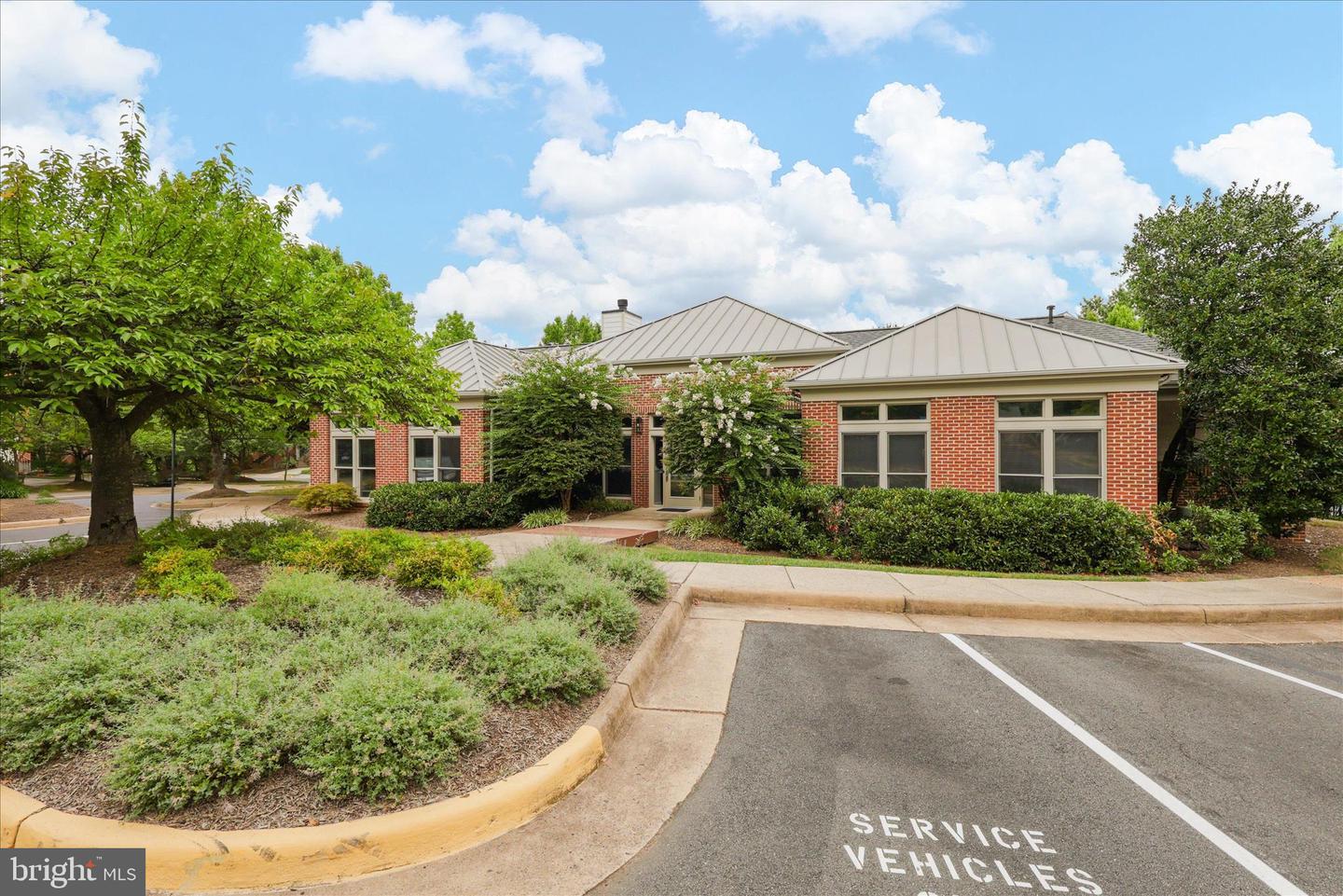 1720 LAKE SHORE CREST DR #34, RESTON, Virginia 20190, 1 Bedroom Bedrooms, ,1 BathroomBathrooms,Residential,For sale,1720 LAKE SHORE CREST DR #34,VAFX2288472 MLS # VAFX2288472