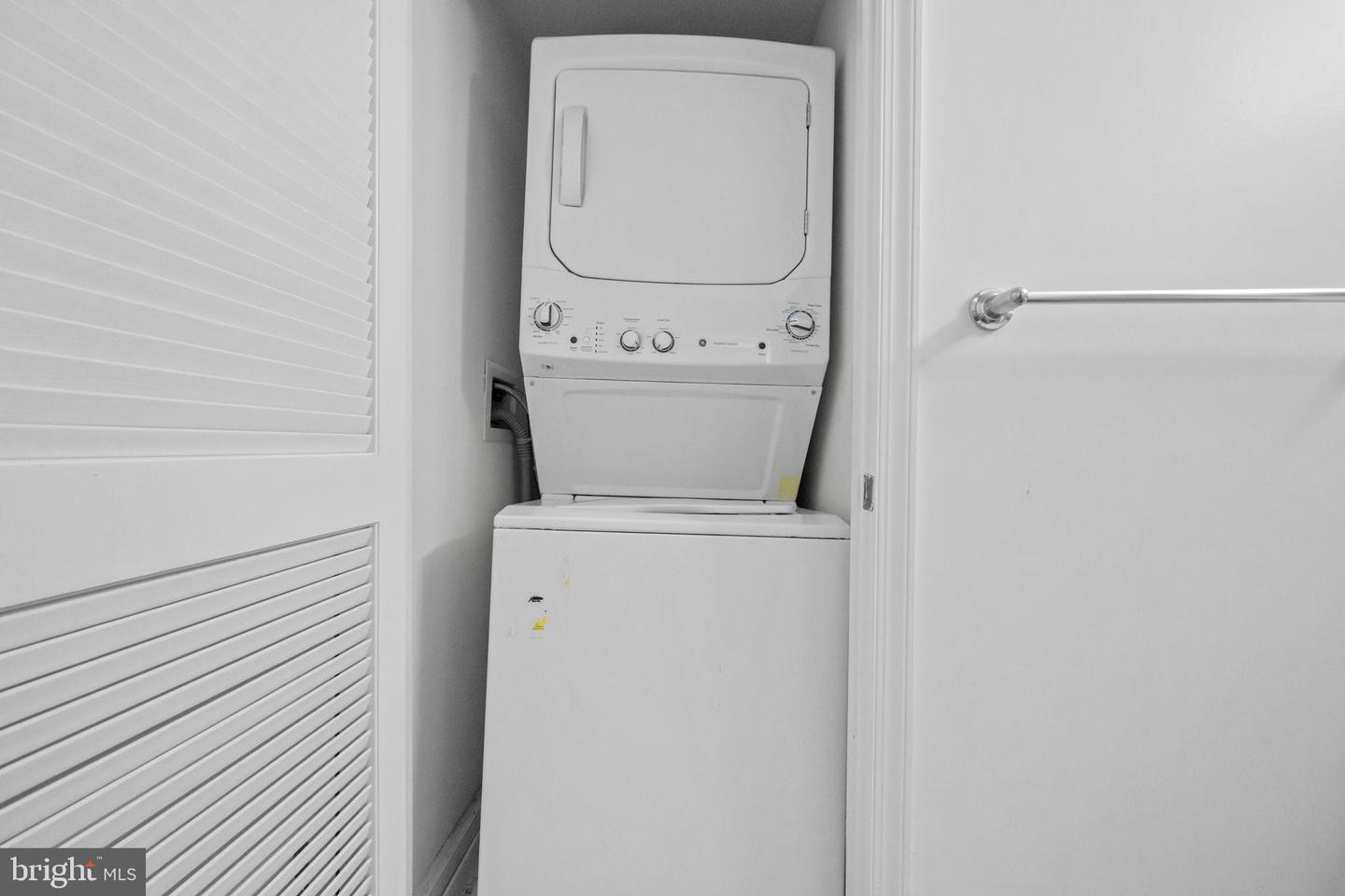 2451 MIDTOWN AVE #203, ALEXANDRIA, Virginia 22303, 2 Bedrooms Bedrooms, ,2 BathroomsBathrooms,Residential,For sale,2451 MIDTOWN AVE #203,VAFX2288560 MLS # VAFX2288560 2451 MIDTOWN AVE #203, ALEXANDRIA, Virginia 22303, 2 Bedrooms Bedrooms, ,2 BathroomsBathrooms,Residential,For sale,2451 MIDTOWN AVE #203,VAFX2288560 MLS # VAFX2288560