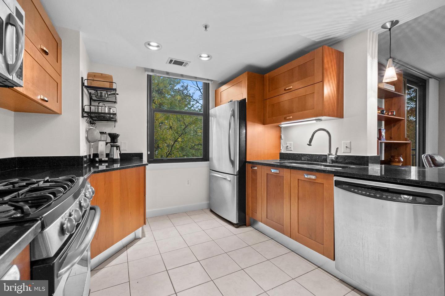 2451 MIDTOWN AVE #203, ALEXANDRIA, Virginia 22303, 2 Bedrooms Bedrooms, ,2 BathroomsBathrooms,Residential,For sale,2451 MIDTOWN AVE #203,VAFX2288560 MLS # VAFX2288560 2451 MIDTOWN AVE #203, ALEXANDRIA, Virginia 22303, 2 Bedrooms Bedrooms, ,2 BathroomsBathrooms,Residential,For sale,2451 MIDTOWN AVE #203,VAFX2288560 MLS # VAFX2288560