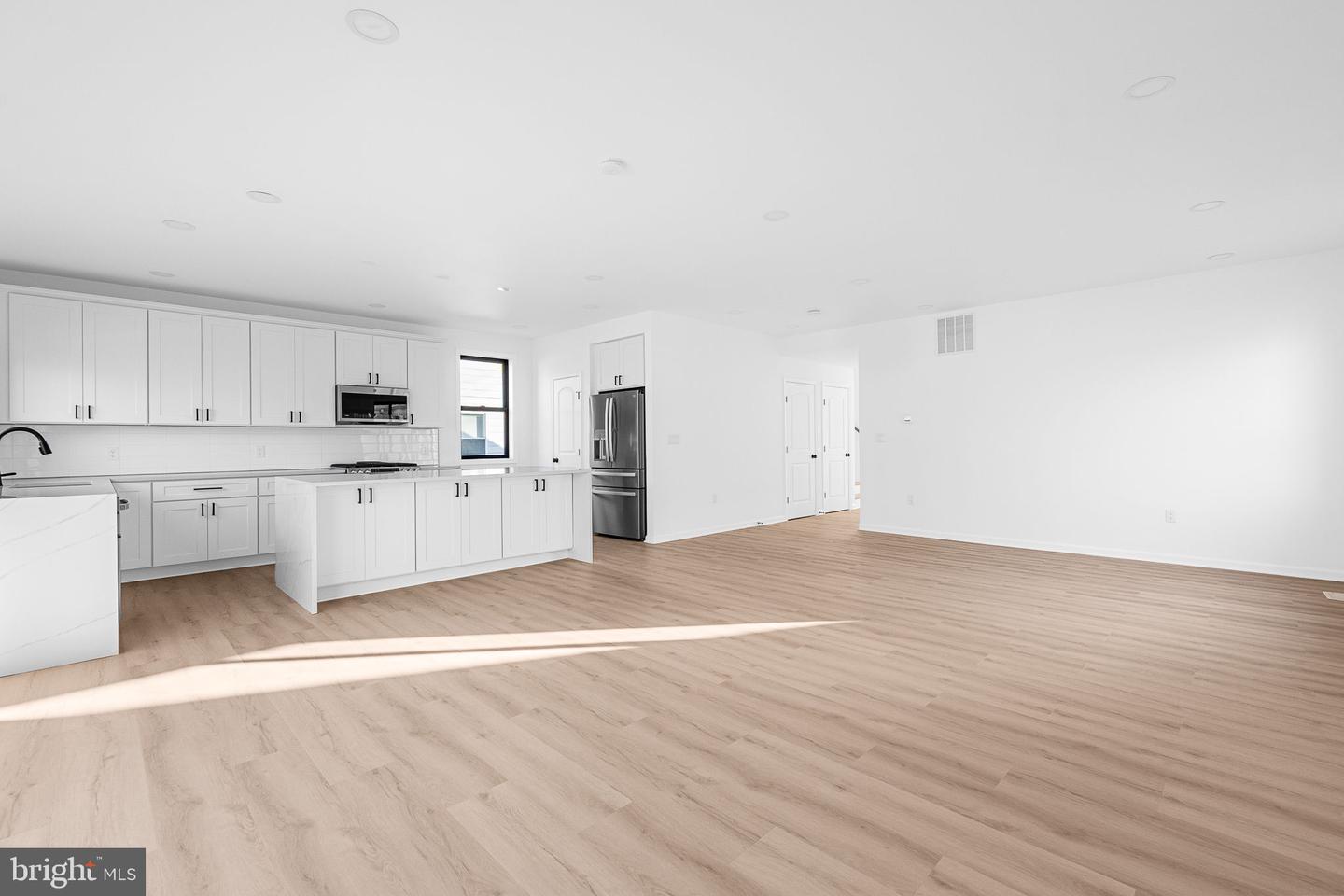 3108 ADAMS ST NE, WASHINGTON, District Of Columbia 20018, 6 Bedrooms Bedrooms, ,5 BathroomsBathrooms,Residential,For sale,3108 ADAMS ST NE,DCDC2244282 MLS # DCDC2244282