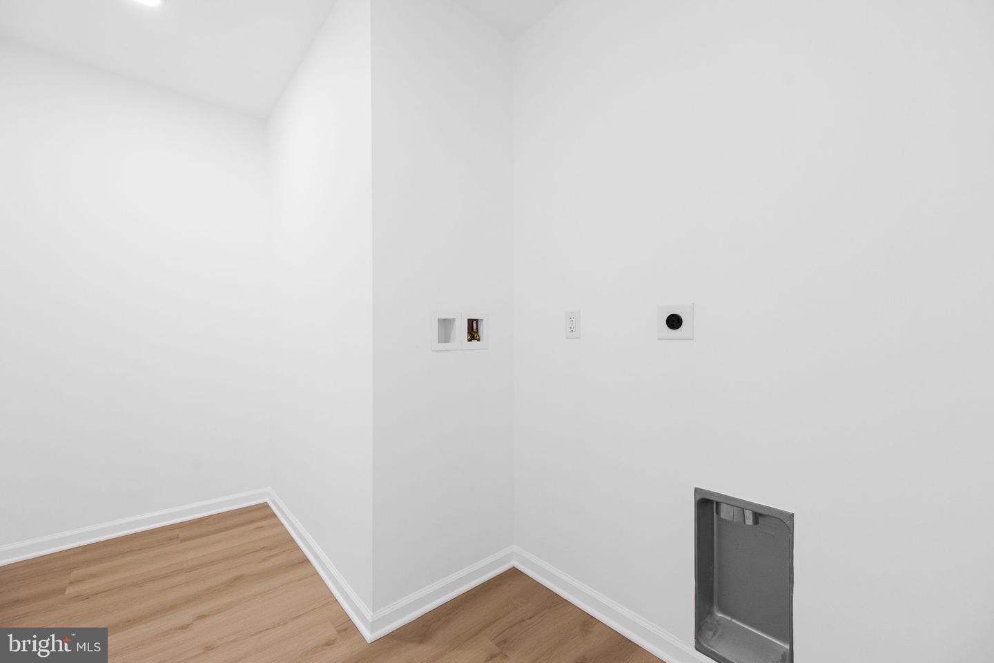 3108 ADAMS ST NE, WASHINGTON, District Of Columbia 20018, 6 Bedrooms Bedrooms, ,5 BathroomsBathrooms,Residential,For sale,3108 ADAMS ST NE,DCDC2244282 MLS # DCDC2244282