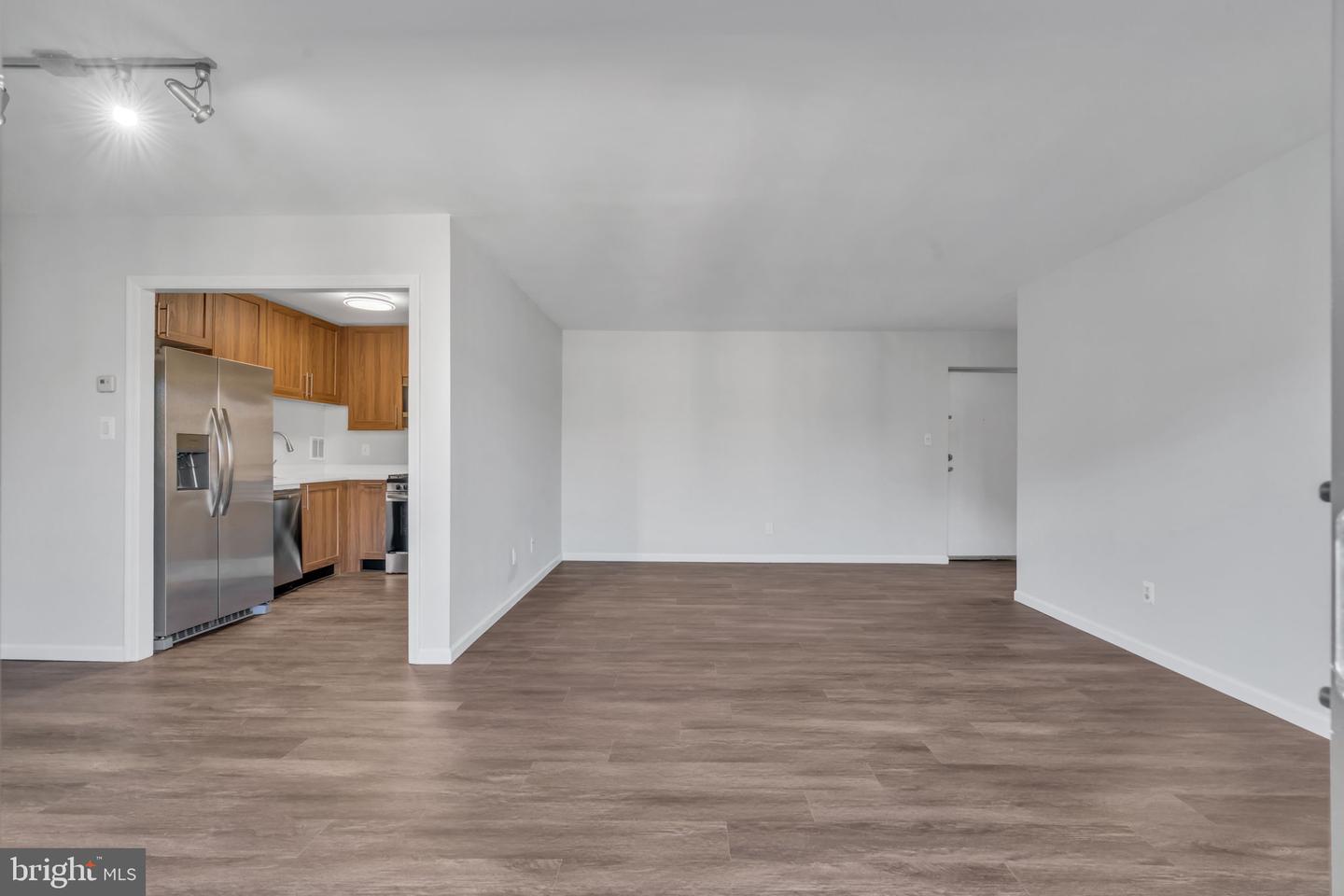 6141 LEESBURG PIKE #504, FALLS CHURCH, Virginia 22041, 1 Bedroom Bedrooms, ,1 BathroomBathrooms,Residential,For sale,6141 LEESBURG PIKE #504,VAFX2288622 MLS # VAFX2288622