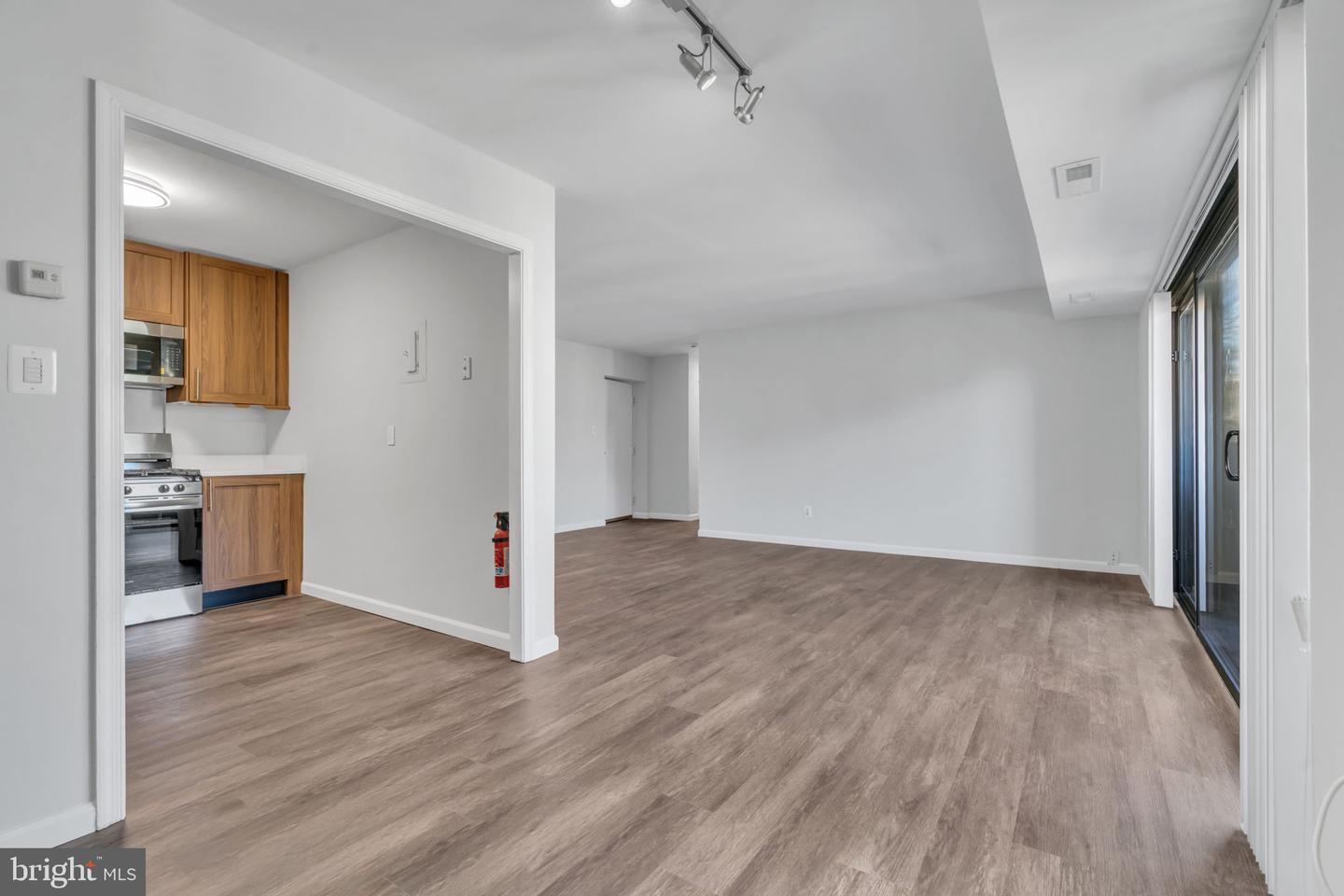 6141 LEESBURG PIKE #504, FALLS CHURCH, Virginia 22041, 1 Bedroom Bedrooms, ,1 BathroomBathrooms,Residential,For sale,6141 LEESBURG PIKE #504,VAFX2288622 MLS # VAFX2288622