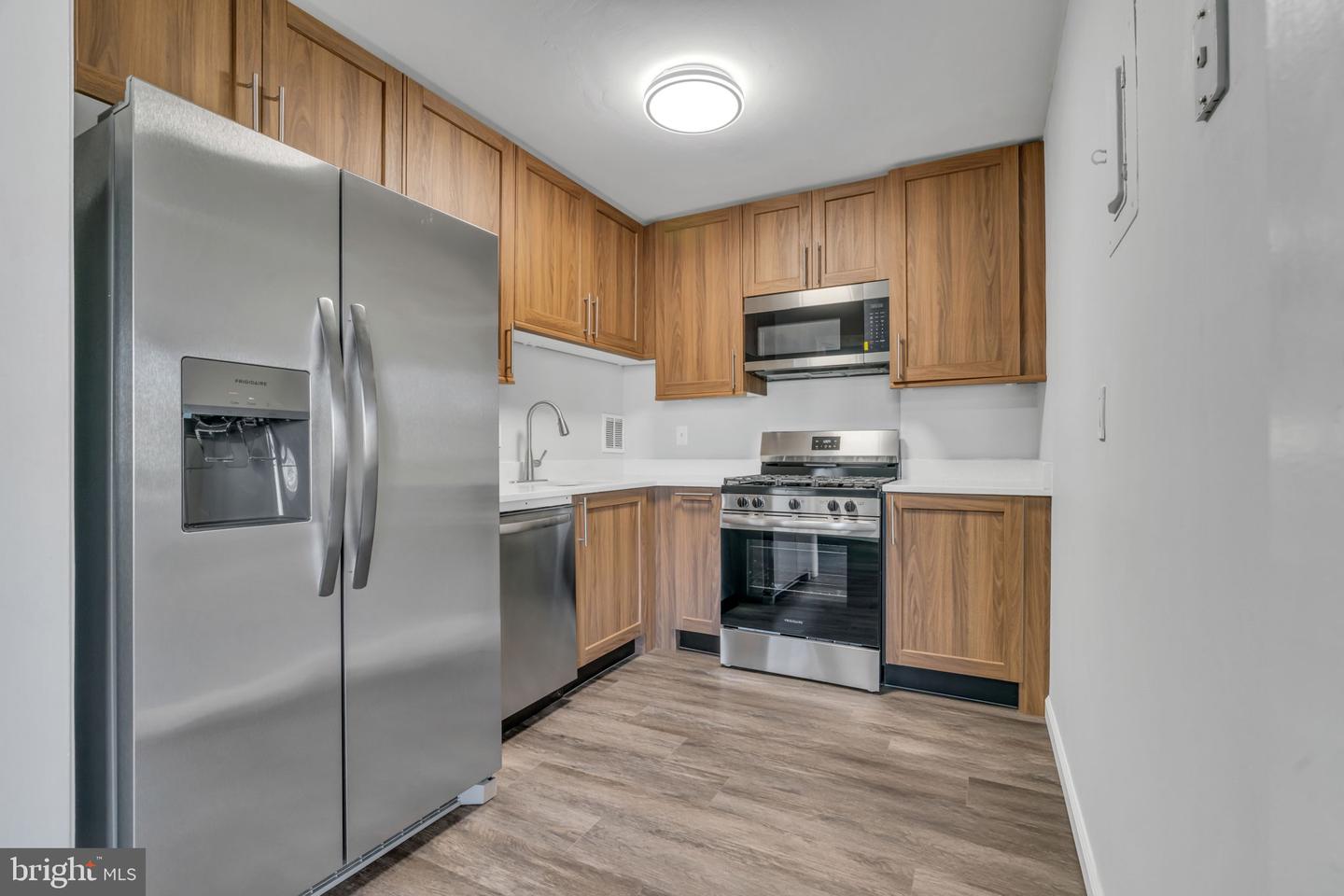 6141 LEESBURG PIKE #504, FALLS CHURCH, Virginia 22041, 1 Bedroom Bedrooms, ,1 BathroomBathrooms,Residential,For sale,6141 LEESBURG PIKE #504,VAFX2288622 MLS # VAFX2288622