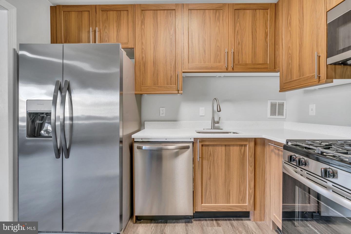 6141 LEESBURG PIKE #504, FALLS CHURCH, Virginia 22041, 1 Bedroom Bedrooms, ,1 BathroomBathrooms,Residential,For sale,6141 LEESBURG PIKE #504,VAFX2288622 MLS # VAFX2288622