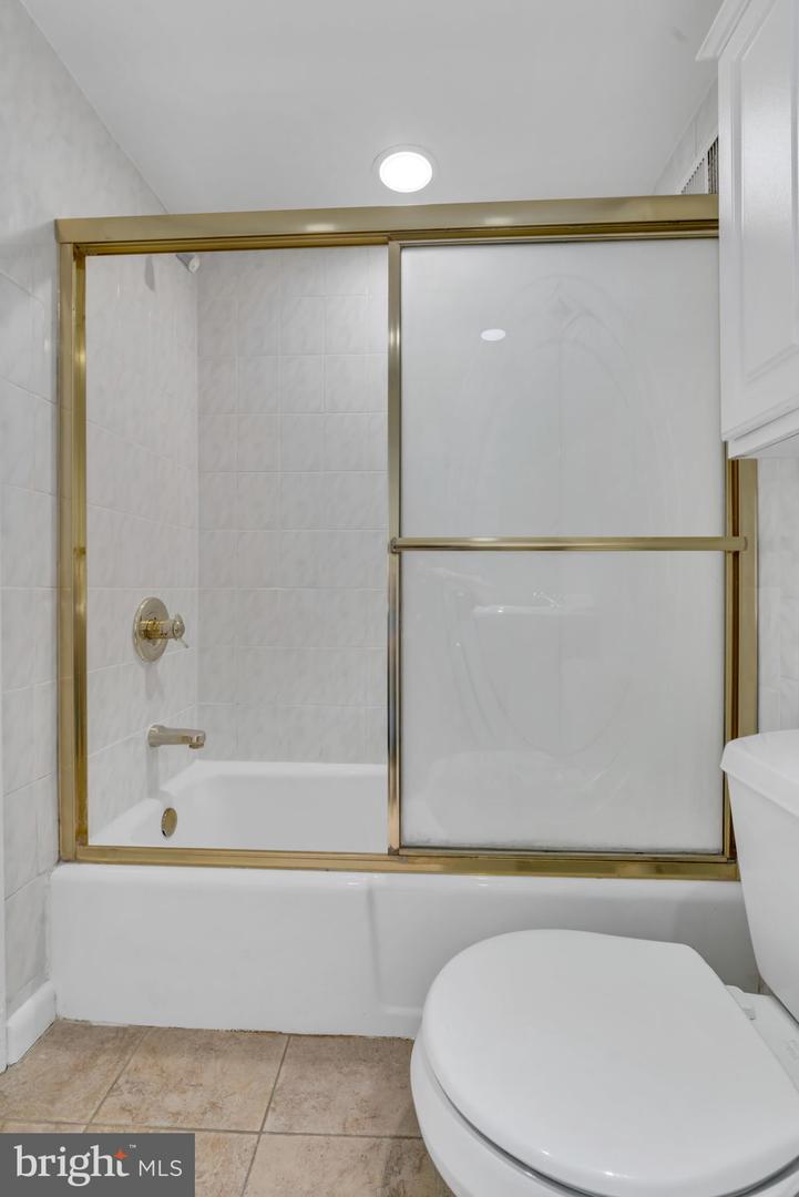 6141 LEESBURG PIKE #504, FALLS CHURCH, Virginia 22041, 1 Bedroom Bedrooms, ,1 BathroomBathrooms,Residential,For sale,6141 LEESBURG PIKE #504,VAFX2288622 MLS # VAFX2288622