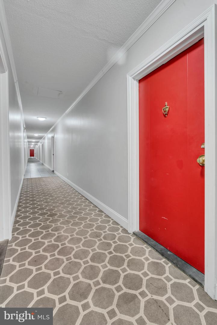 6141 LEESBURG PIKE #504, FALLS CHURCH, Virginia 22041, 1 Bedroom Bedrooms, ,1 BathroomBathrooms,Residential,For sale,6141 LEESBURG PIKE #504,VAFX2288622 MLS # VAFX2288622