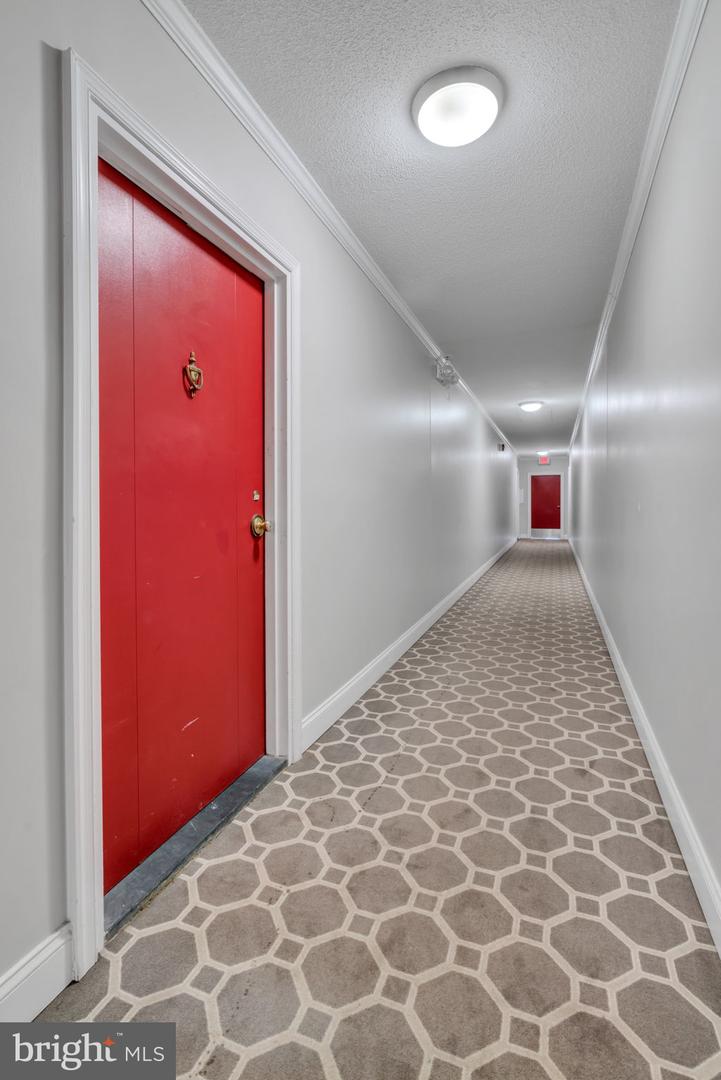 6141 LEESBURG PIKE #504, FALLS CHURCH, Virginia 22041, 1 Bedroom Bedrooms, ,1 BathroomBathrooms,Residential,For sale,6141 LEESBURG PIKE #504,VAFX2288622 MLS # VAFX2288622