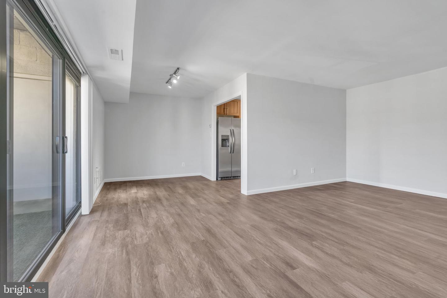 6141 LEESBURG PIKE #504, FALLS CHURCH, Virginia 22041, 1 Bedroom Bedrooms, ,1 BathroomBathrooms,Residential,For sale,6141 LEESBURG PIKE #504,VAFX2288622 MLS # VAFX2288622