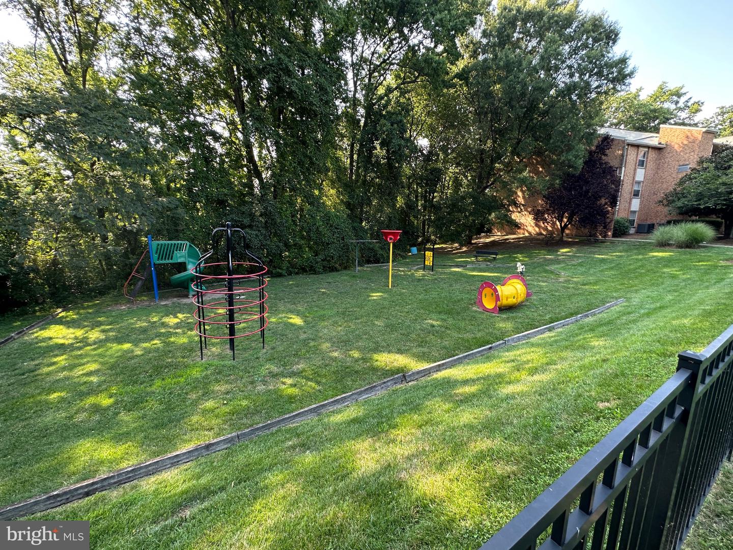 7996 AUDUBON AVE #102, ALEXANDRIA, Virginia 22306, 3 Bedrooms Bedrooms, ,2 BathroomsBathrooms,Residential,For sale,7996 AUDUBON AVE #102,VAFX2288624 MLS # VAFX2288624