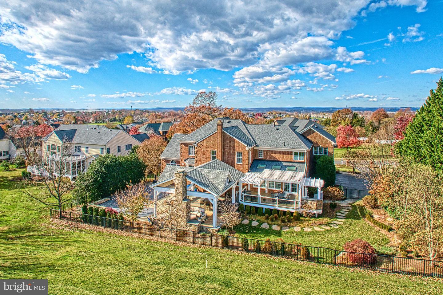 19746 WILLOWDALE PL, ASHBURN, Virginia 20147, 6 Bedrooms Bedrooms, ,6 BathroomsBathrooms,Residential,For sale,19746 WILLOWDALE PL,VALO2115114 MLS # VALO2115114