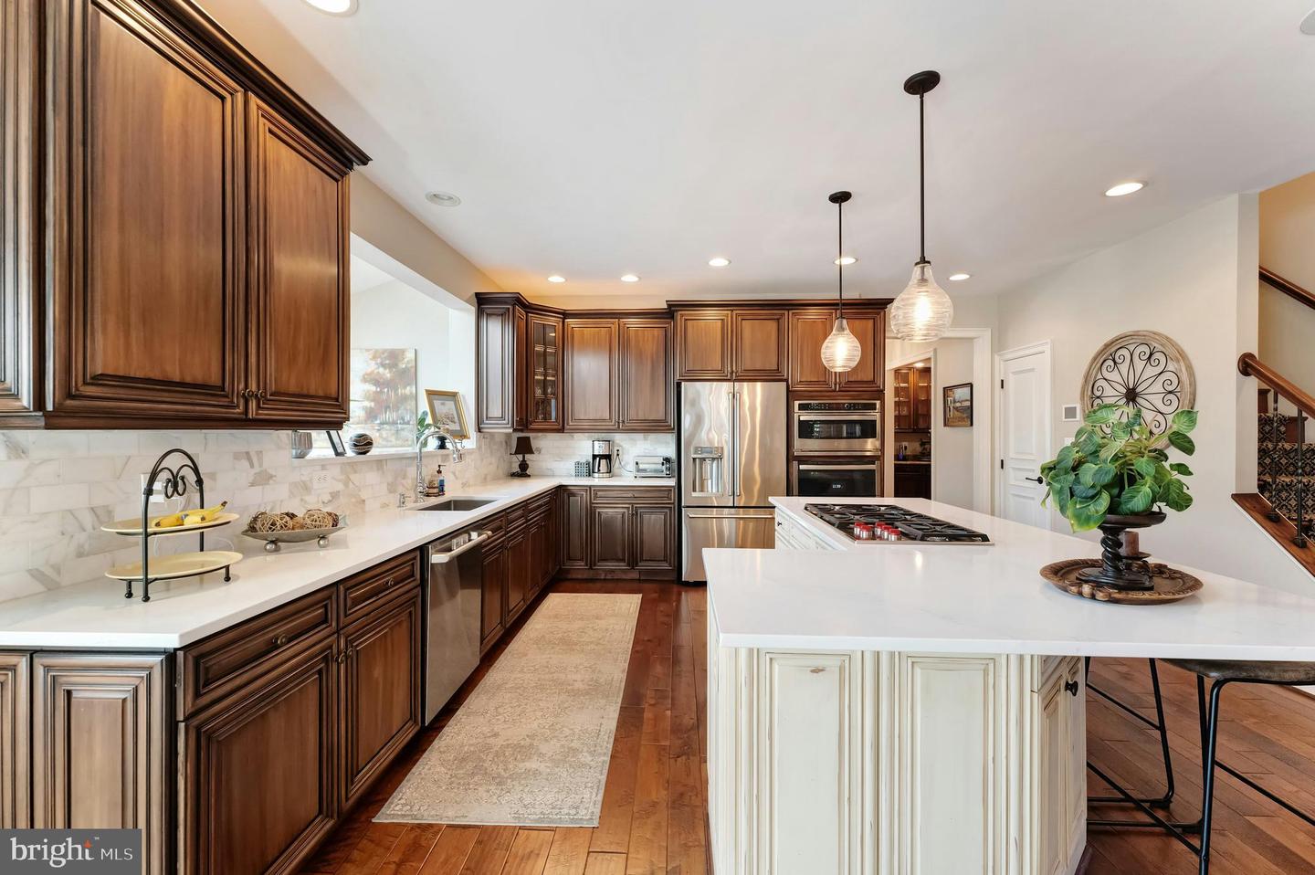 19746 WILLOWDALE PL, ASHBURN, Virginia 20147, 6 Bedrooms Bedrooms, ,6 BathroomsBathrooms,Residential,For sale,19746 WILLOWDALE PL,VALO2115114 MLS # VALO2115114