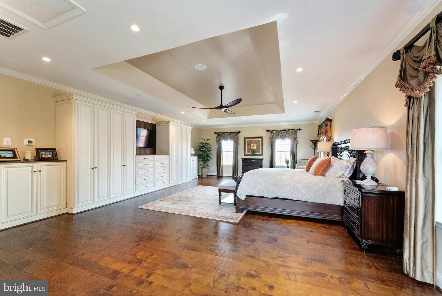 19746 WILLOWDALE PL, ASHBURN, Virginia 20147, 6 Bedrooms Bedrooms, ,6 BathroomsBathrooms,Residential,For sale,19746 WILLOWDALE PL,VALO2115114 MLS # VALO2115114