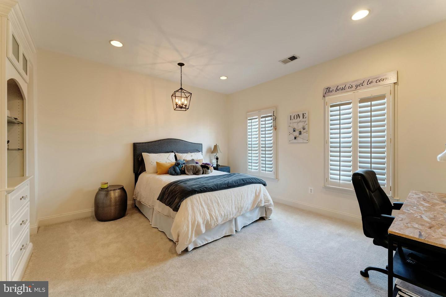 19746 WILLOWDALE PL, ASHBURN, Virginia 20147, 6 Bedrooms Bedrooms, ,6 BathroomsBathrooms,Residential,For sale,19746 WILLOWDALE PL,VALO2115114 MLS # VALO2115114