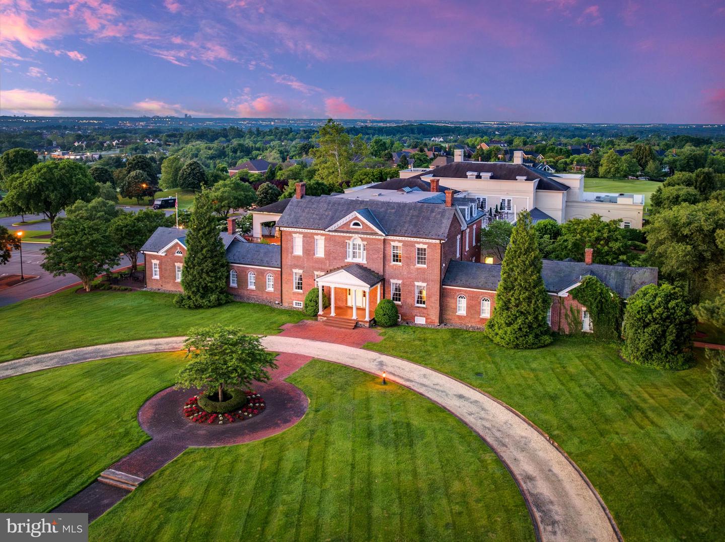 19746 WILLOWDALE PL, ASHBURN, Virginia 20147, 6 Bedrooms Bedrooms, ,6 BathroomsBathrooms,Residential,For sale,19746 WILLOWDALE PL,VALO2115114 MLS # VALO2115114