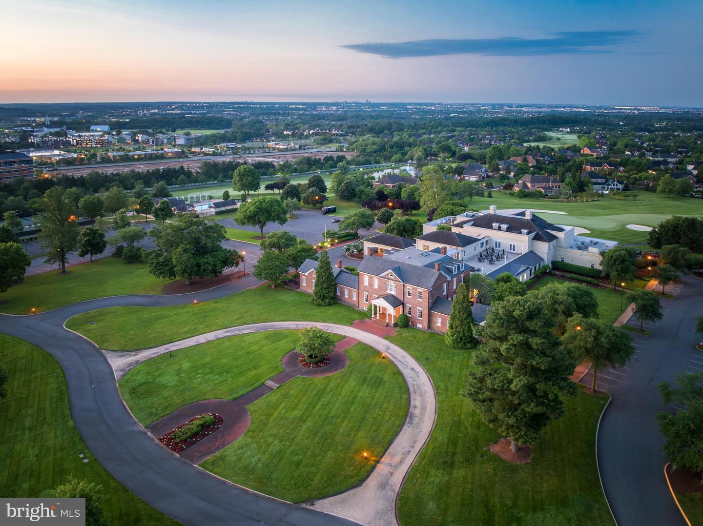 19746 WILLOWDALE PL, ASHBURN, Virginia 20147, 6 Bedrooms Bedrooms, ,6 BathroomsBathrooms,Residential,For sale,19746 WILLOWDALE PL,VALO2115114 MLS # VALO2115114